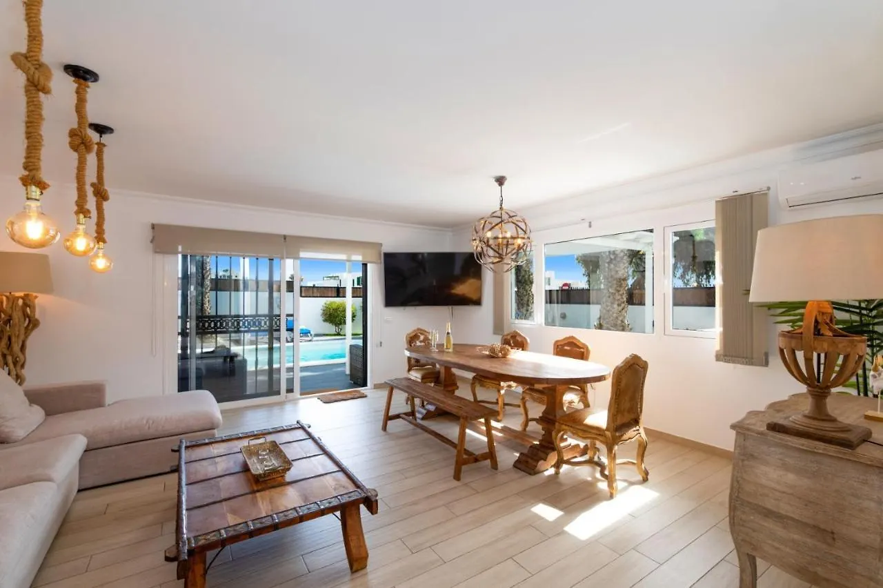 Villa Leona Carmen By Villa Plus Puerto del Carmen  Puerto del Carmen (Lanzarote)